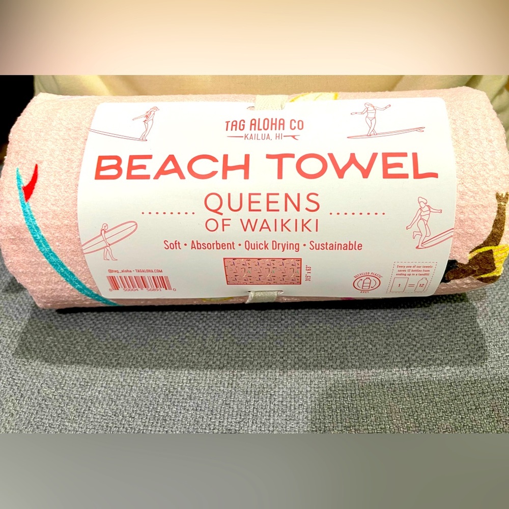 TAG ALOHA CO. Sand Free, Sustainable Beach Towel - “Queens of Waikiki” Print